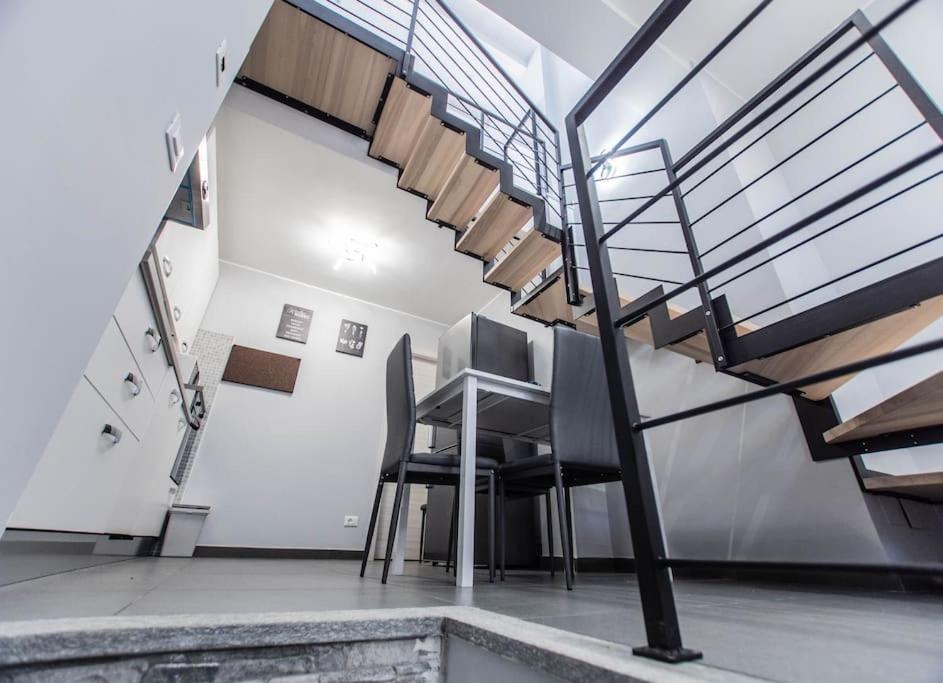 Апартаменты Modern Loft Center Of Turin + Jacuzzi 30M Metro Колленьо Экстерьер фото